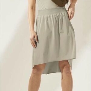 Athleta cream cosmic skirt high low pocket elastic waist women XS